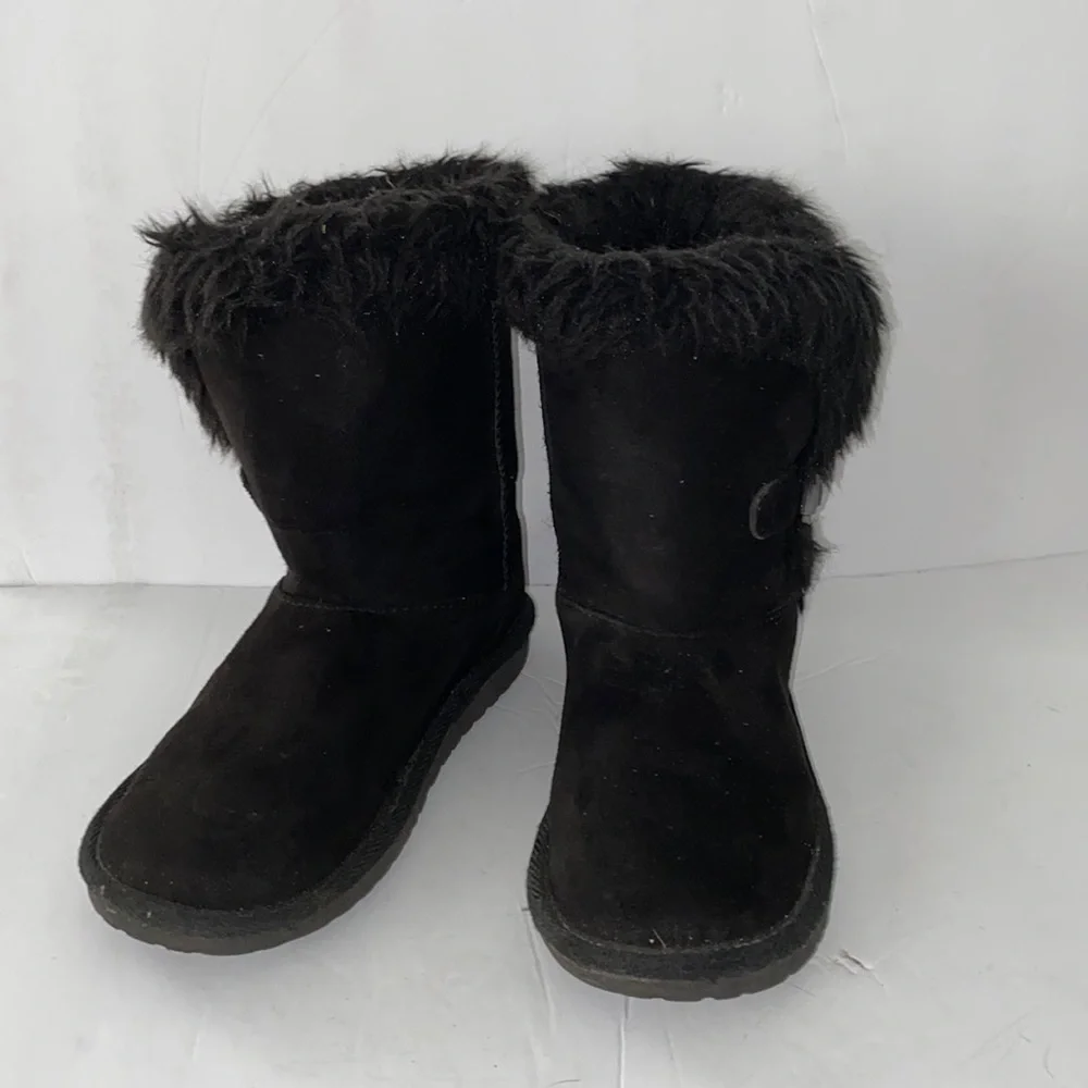 The Children’s Place Black Faux Suede and Fur Lined Boots